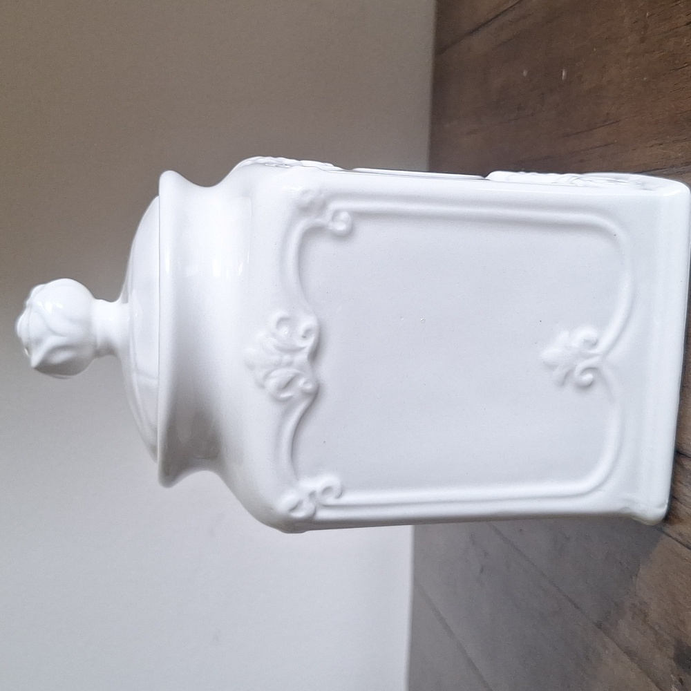 THL French Country White Ceramic Tea Canister - Picture 6 of 11